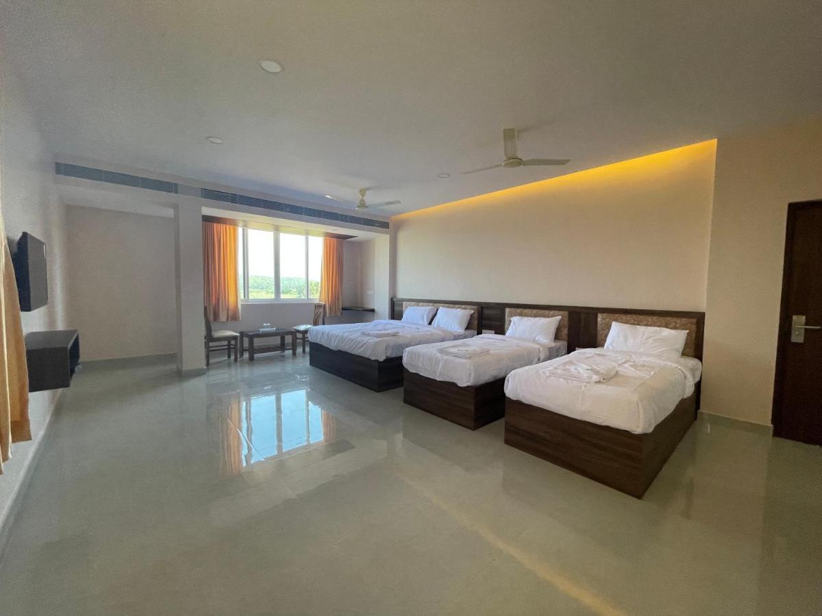 Hotel Lavender Elite Haldipur ภายนอก รูปภาพ