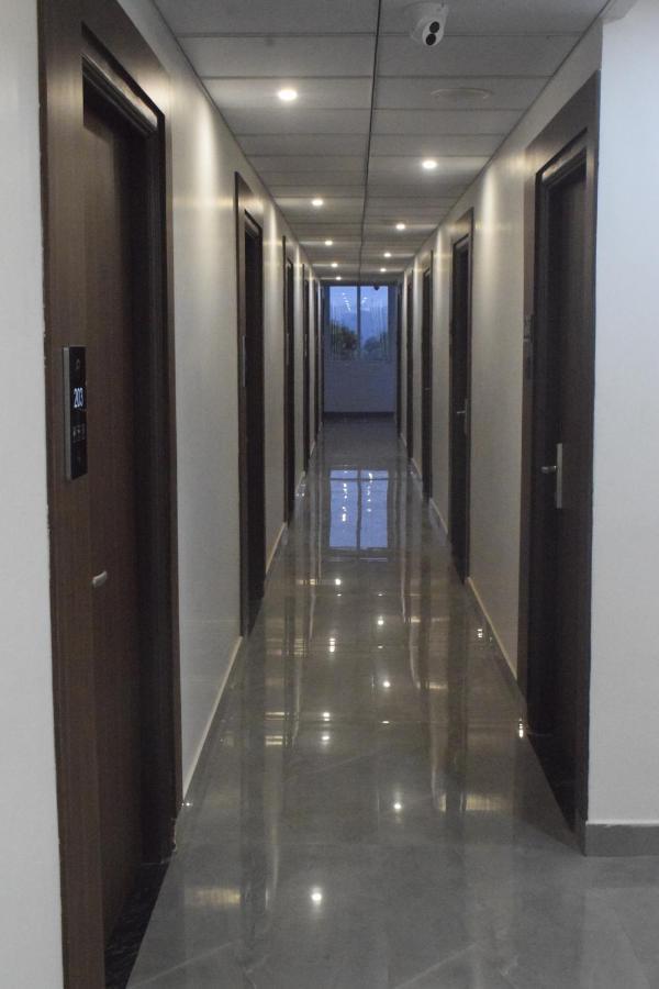 Hotel Lavender Elite Haldipur ภายนอก รูปภาพ